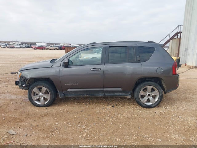 1C4NJDEB4HD191561 Jeep Compass Latitude 4x4