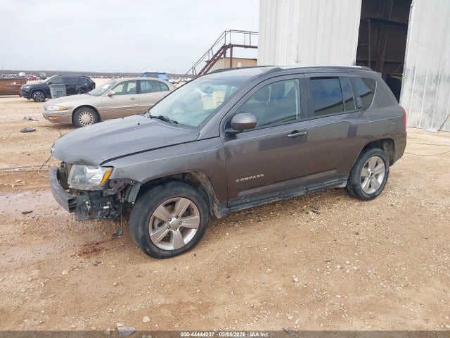 1C4NJDEB4HD191561 Jeep Compass Latitude 4x4
