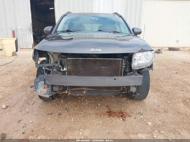 1C4NJDEB4HD191561 Jeep Compass Latitude 4x4