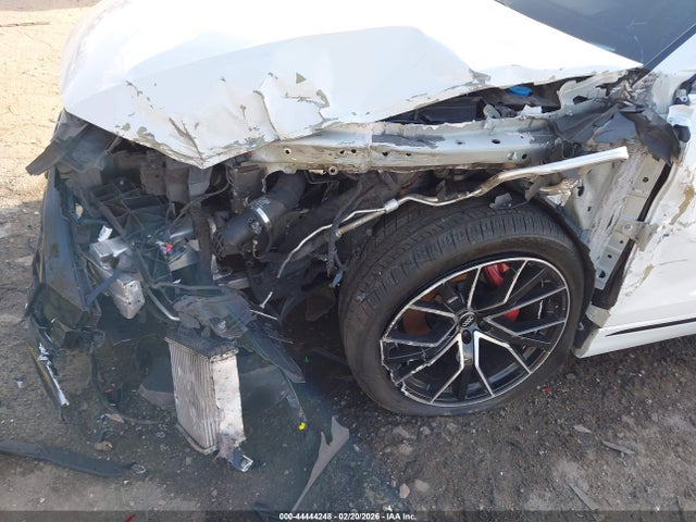 2020 Audi Q8 Prestige 55 Tfsi Quattro Tiptronic მანქანა იყიდება აუქციონზე, vin: WA1FVAF11LD017785, აუქციონის ნომერი: 44444248