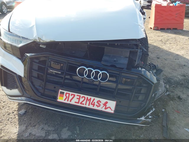 2020 Audi Q8 Prestige 55 Tfsi Quattro Tiptronic მანქანა იყიდება აუქციონზე, vin: WA1FVAF11LD017785, აუქციონის ნომერი: 44444248
