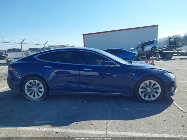 Tesla MODEL S 2017 5YJSA1E25HF200388 Image 13