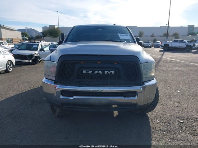 3C6UR5CJ5HG537972 RAM 2500 Tradesman 4x4 6&#039;4 Box