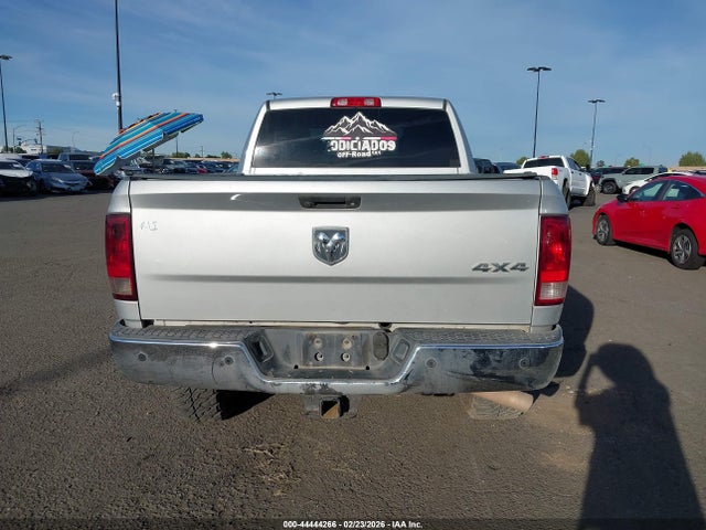 3C6UR5CJ5HG537972 RAM 2500 Tradesman 4x4 6&#039;4 Box