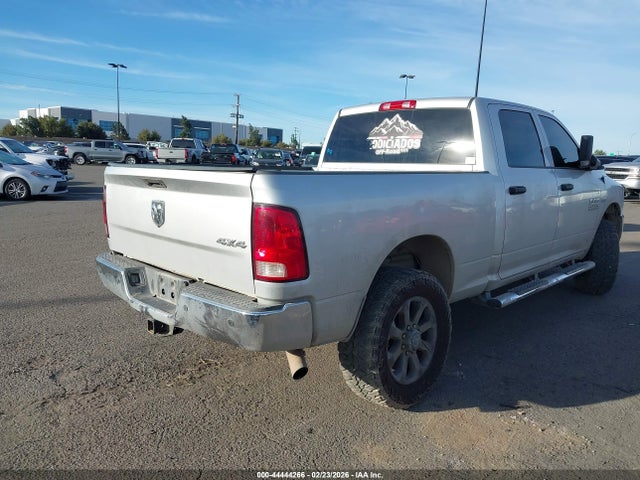 3C6UR5CJ5HG537972 RAM 2500 Tradesman 4x4 6&#039;4 Box