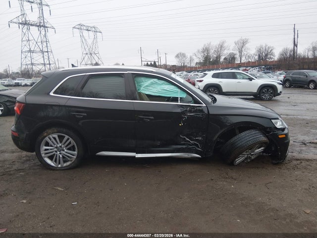 WA1BNAFY7J2161930 Audi Q5 2.0t Premium/2.0t Tech Premium