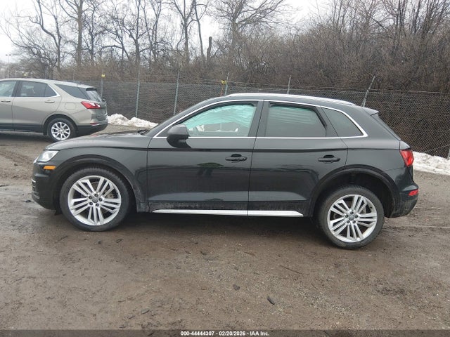 WA1BNAFY7J2161930 Audi Q5 2.0t Premium/2.0t Tech Premium