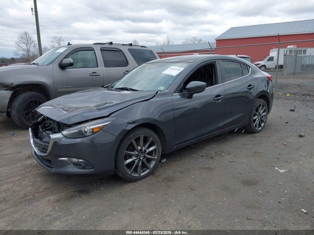44444348 :رقم المزاد ، 3MZBN1W31JM158330 vin ، 2018 Mazda Mazda3 Grand Touring مزاد بيع