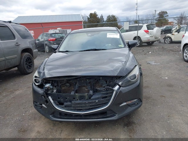 44444348 :رقم المزاد ، 3MZBN1W31JM158330 vin ، 2018 Mazda Mazda3 Grand Touring مزاد بيع