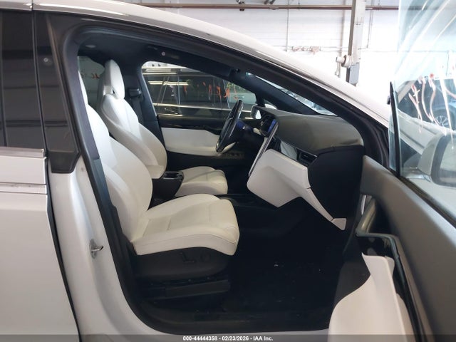 2018 TESLA MODEL X 5YJXCDE25JF130169 Photo 4