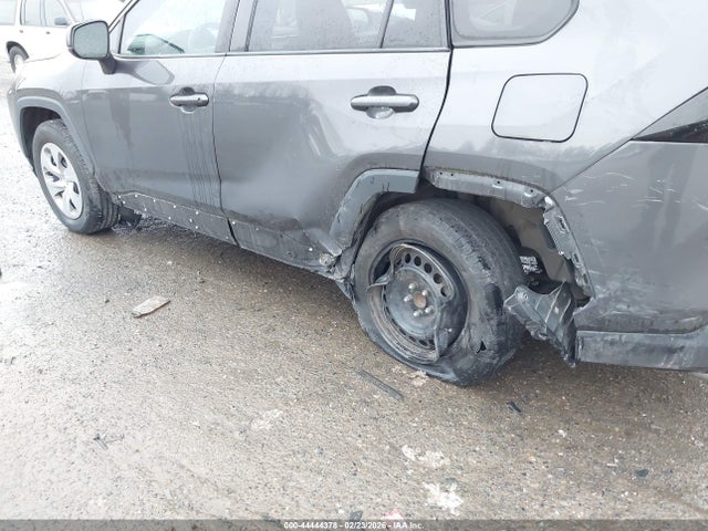 Toyota RAV4 LE 2019 2T3H1RFV6KW012711 Image 6