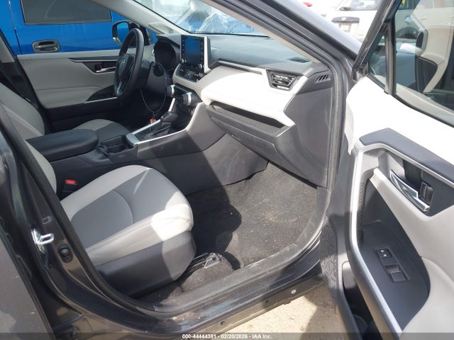 2T3C1RFV9LW070579 Toyota Rav4 Xle Premium