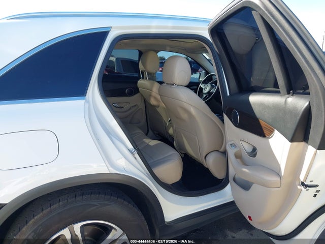 WDC0G4KB4GF088411 Mercedes-Benz Glc 300 4matic