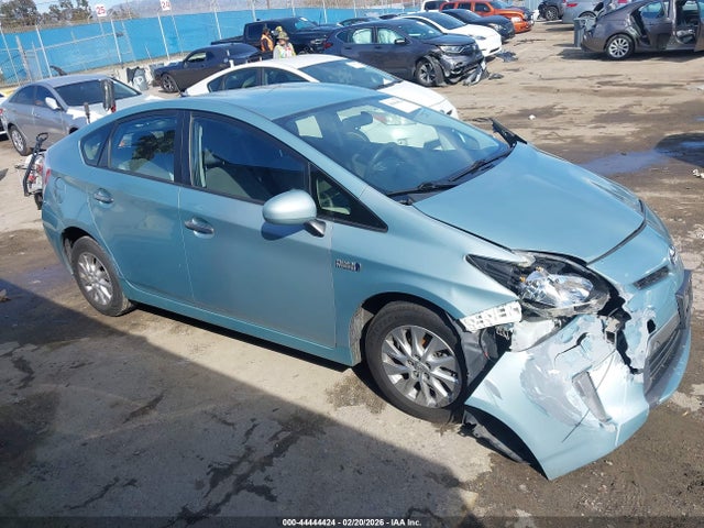 Toyota PRIUS PLUG-IN 2015 JTDKN3DP9F3072955 Image 13