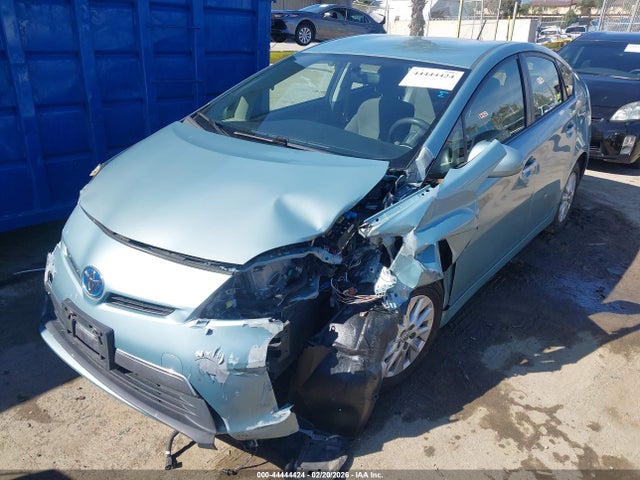 Toyota PRIUS PLUG-IN 2015 JTDKN3DP9F3072955 Image 2