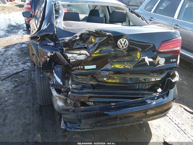 2017 Volkswagen Jetta 1.4t S მანქანა იყიდება აუქციონზე, vin: 3VW2B7AJ0HM257586, აუქციონის ნომერი: 44444488