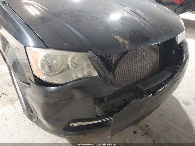 2014 Chrysler Town & Country Touring მანქანა იყიდება აუქციონზე, vin: 2C4RC1BG4ER359038, აუქციონის ნომერი: 44444489