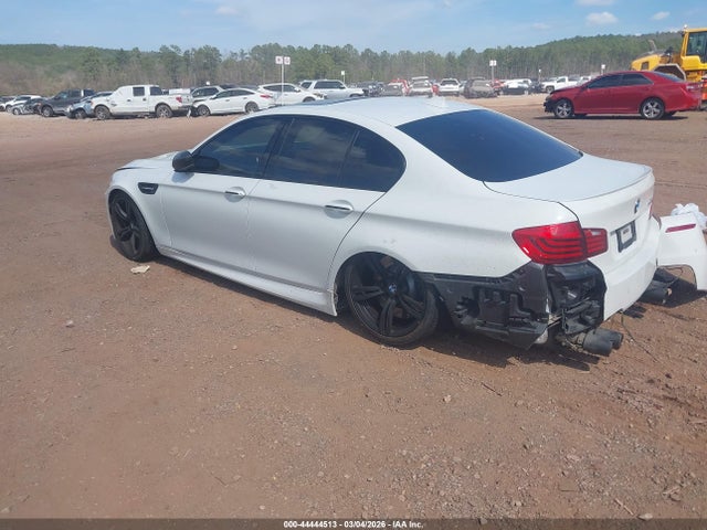 2016 BMW M5 WBSFV9C50GD595631 Photo 2