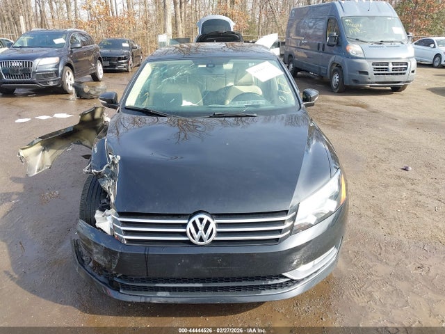 2015 Volkswagen Passat 1.8t Limited Edition მანქანა იყიდება აუქციონზე, vin: 1VWAT7A31FC095427, აუქციონის ნომერი: 44444526