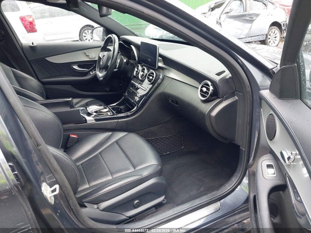 44444572 :رقم المزاد ، 55SWF4JB0GU131150 vin ، 2016 Mercedes-benz C 300 Sport مزاد بيع