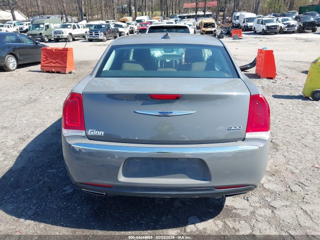 2018 Chrysler 300 Touring მანქანა იყიდება აუქციონზე, vin: 2C3CCAAG3JH320369, აუქციონის ნომერი: 44444689