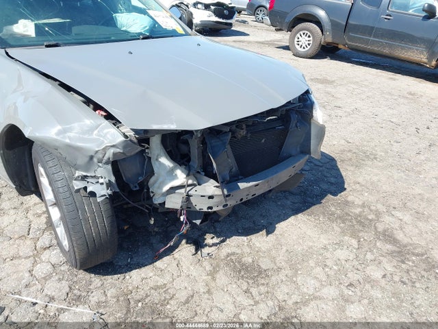 2018 Chrysler 300 Touring მანქანა იყიდება აუქციონზე, vin: 2C3CCAAG3JH320369, აუქციონის ნომერი: 44444689