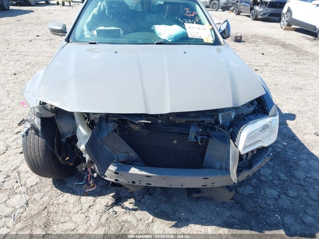 2018 Chrysler 300 Touring მანქანა იყიდება აუქციონზე, vin: 2C3CCAAG3JH320369, აუქციონის ნომერი: 44444689
