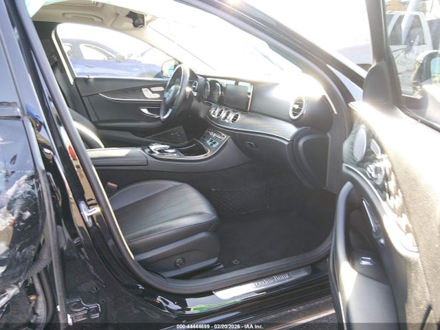 2018 MERCEDES-BENZ E 300 WDDZF4JB8JA395821 Photo 4