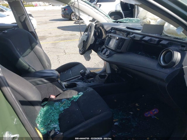 Toyota RAV4 LE 2017 2T3ZFREV1HW334365 Image 5