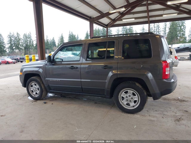 1C4NJPBA3GD715780 Jeep Patriot Sport