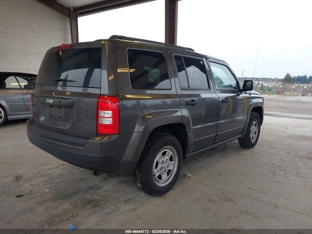 1C4NJPBA3GD715780 Jeep Patriot Sport