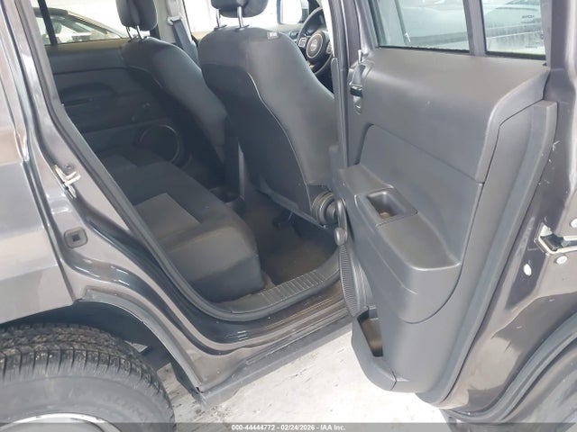 1C4NJPBA3GD715780 Jeep Patriot Sport