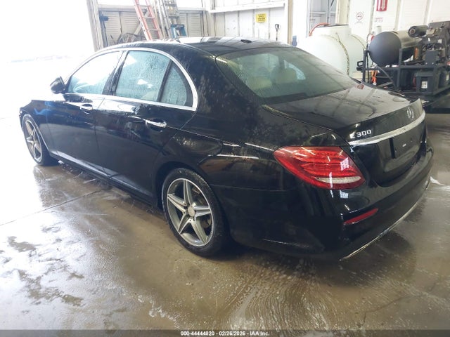 44444820 :رقم المزاد ، WDDZF4JB8HA179090 vin ، 2017 Mercedes-benz E 300 مزاد بيع