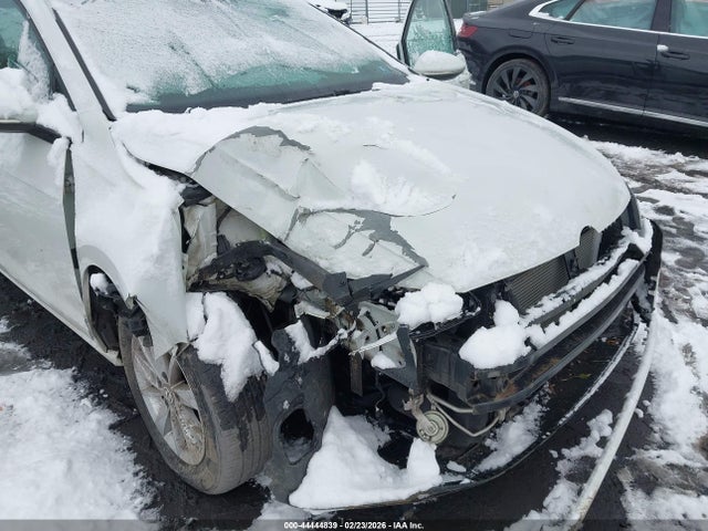 Aukcja sprzedaży 2015 Volkswagen Golf Tsi S 4-door, vin: 3VW217AU2FM008880, numer aukcji: 44444839