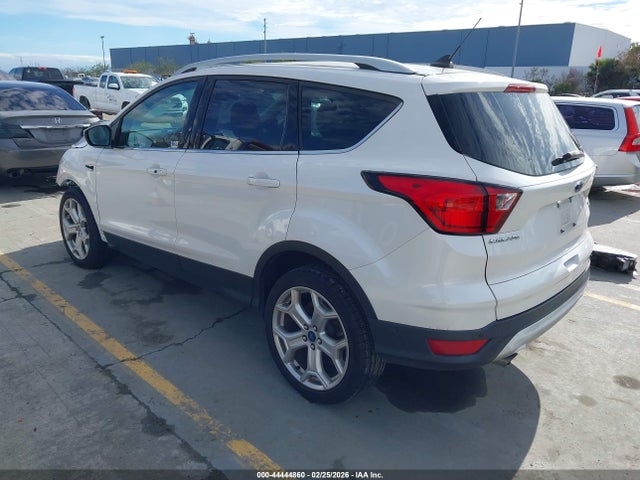 Ford Escape Titanium 2019 1FMCU0J92KUB38743 Image 3
