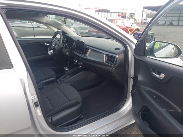 2023 KIA RIO 5-DOOR 3KPA25AD7PE560693 Photo 4