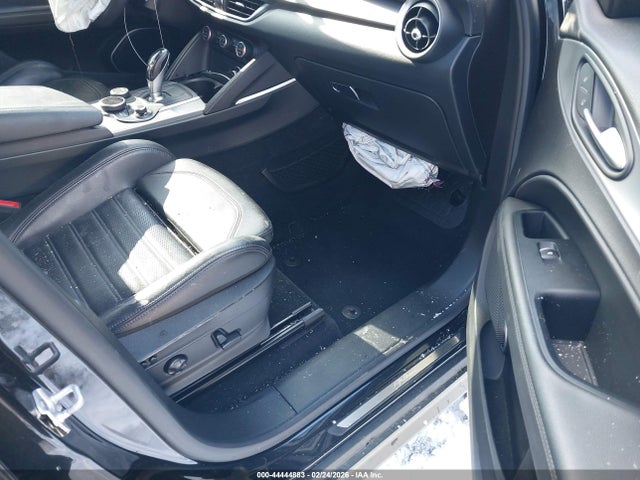 2019 ALFA ROMEO STELVIO ZASPAKBN8K7C59949 Photo 4