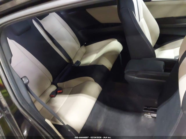 2HGFC4A52JH302018 Honda Civic Lx