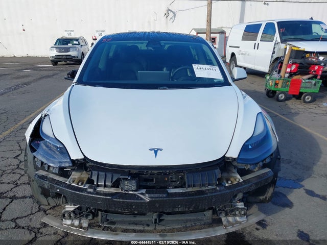 2021 Tesla Model 3 Standard Range Plus Rear-wheel Drive მანქანა იყიდება აუქციონზე, vin: 5YJ3E1EA5MF930442, აუქციონის ნომერი: 44444911