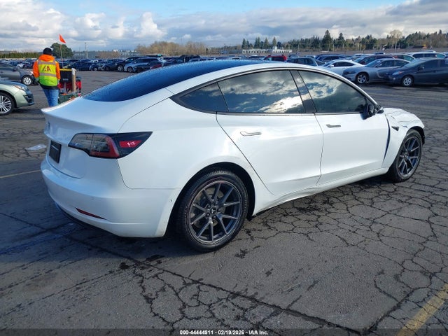 2021 Tesla Model 3 Standard Range Plus Rear-wheel Drive მანქანა იყიდება აუქციონზე, vin: 5YJ3E1EA5MF930442, აუქციონის ნომერი: 44444911