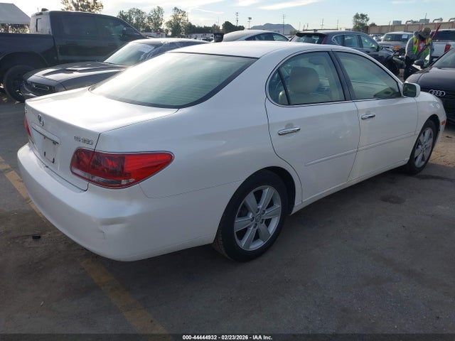 2005 LEXUS ES 330 JTHBA30G055059482 Photo 3