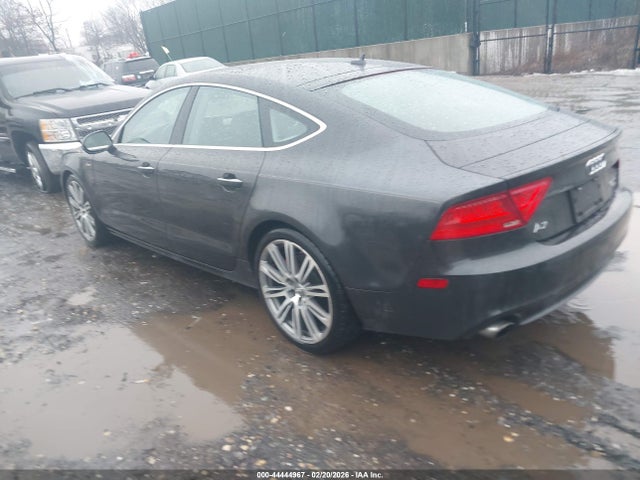 2013 AUDI A7 WAUYGAFC2DN153507 Photo 2