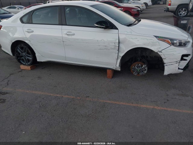 2021 Kia Forte Gt-line მანქანა იყიდება აუქციონზე, vin: 3KPF34AD0ME286763, აუქციონის ნომერი: 44444971
