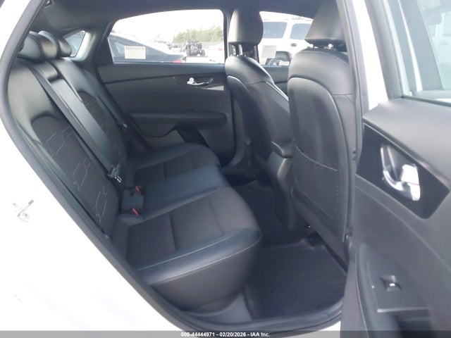2021 Kia Forte Gt-line მანქანა იყიდება აუქციონზე, vin: 3KPF34AD0ME286763, აუქციონის ნომერი: 44444971