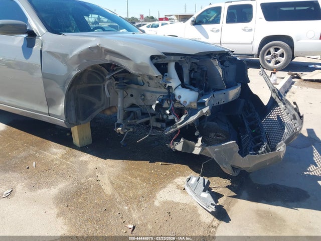 2018 Chrysler 300 Touring L მანქანა იყიდება აუქციონზე, vin: 2C3CCAAG8JH203810, აუქციონის ნომერი: 44444975