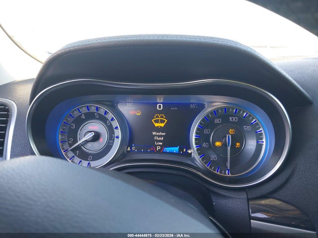 2018 Chrysler 300 Touring L მანქანა იყიდება აუქციონზე, vin: 2C3CCAAG8JH203810, აუქციონის ნომერი: 44444975