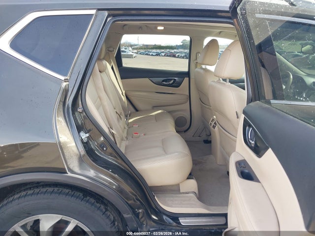 5N1AT2MV4FC825961 Nissan Rogue Sl