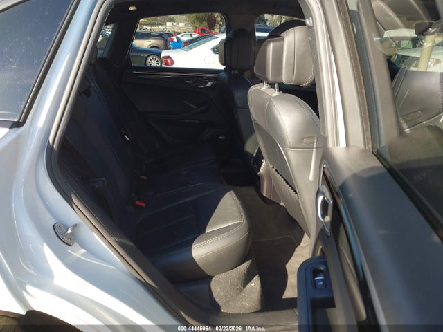 2019 PORSCHE MACAN WP1AA2A55KLB00229 Photo 7