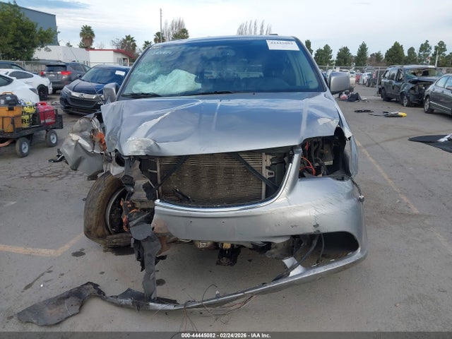 44445082 :رقم المزاد ، 2C4RC1BG0FR673383 vin ، 2015 Chrysler Town & Country Touring مزاد بيع
