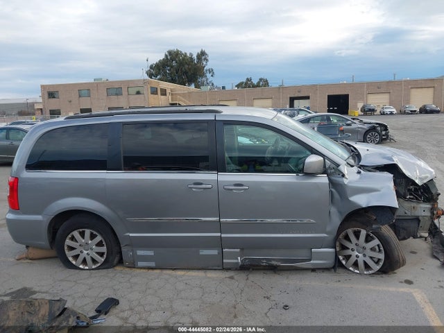 44445082 :رقم المزاد ، 2C4RC1BG0FR673383 vin ، 2015 Chrysler Town & Country Touring مزاد بيع
